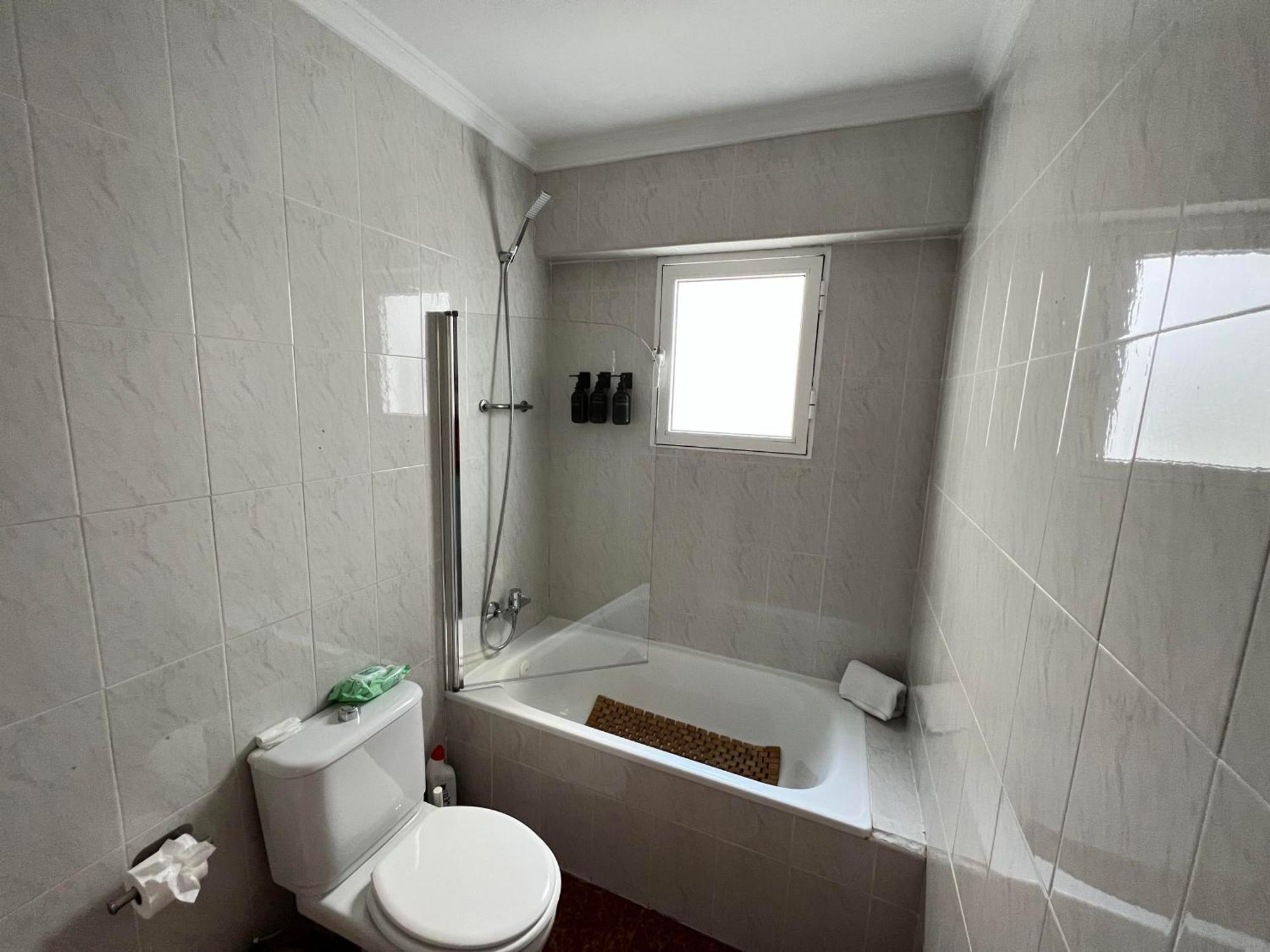 Gran Apartamento Con Parking Gratis Centro De Málaga Exterior foto